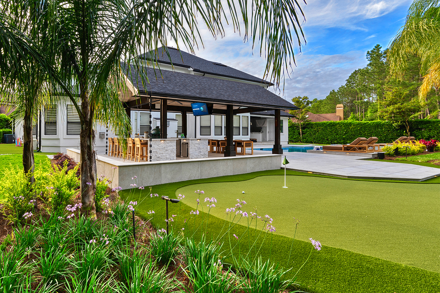 Luxury Outdoor Living | Featured image for “Sip’n Relax” Jacksonville, FL