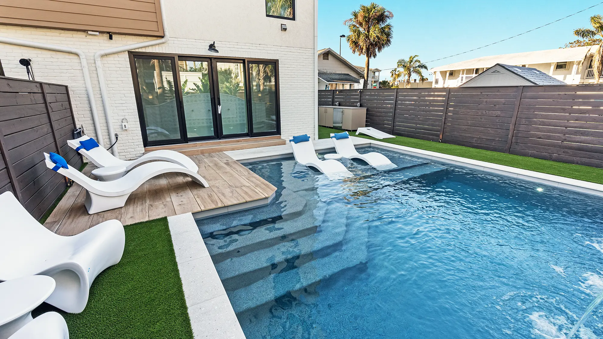 Luxury Outdoor Living | Featured image for “Modern Outdoor Living Retreat” Jacksonville, FL
